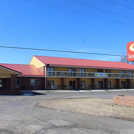Econo Lodge Cadillac By Choice Exterior photo